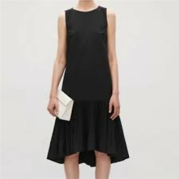 COS Dresses & Skirts - COS 100% Cotton Pleated Midi Shift Dress Black Size 2 B5